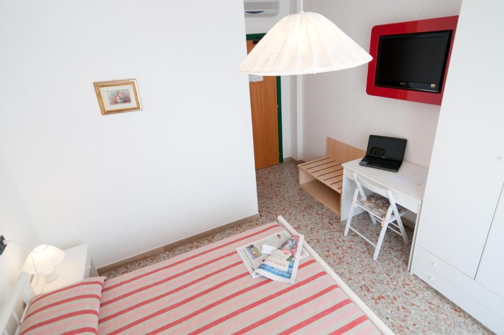 Hotel Milan Rosolina Mare Habitación foto